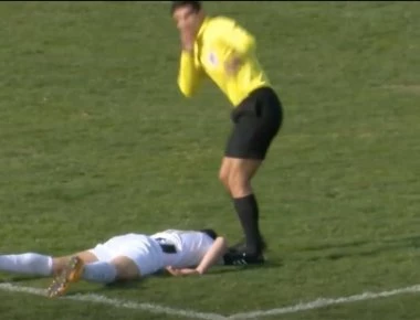 Βίντεο: Η μπάλα χτύπησε ποδοσφαιριστή στο στήθος και ... πέθανε!